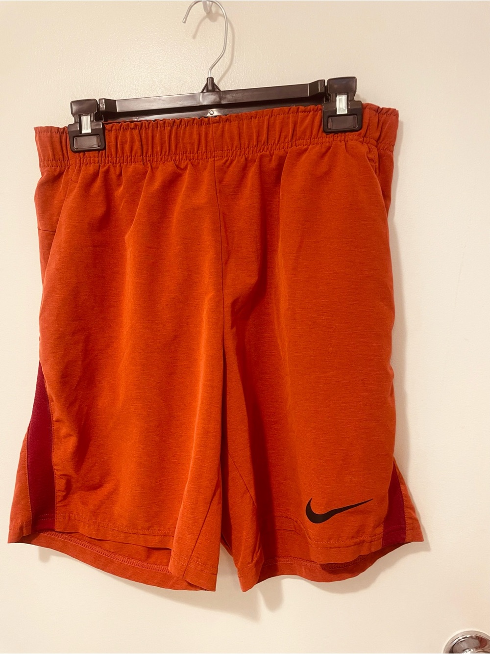 Nike Men's Dri-FIT Flex Woven Training Shorts sz M rust color athletic pockets